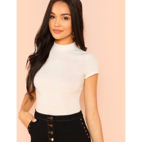 Tops - 🚫SALE🚫 NWOT Rib Knit Crop Shirt